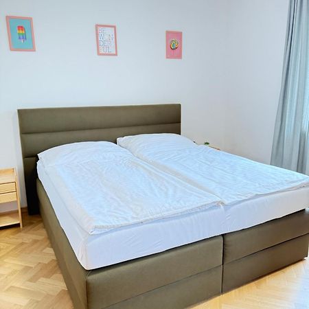 Familyvilla, New 4 Luxury Big Apartments, Parking ปราก ภายนอก รูปภาพ