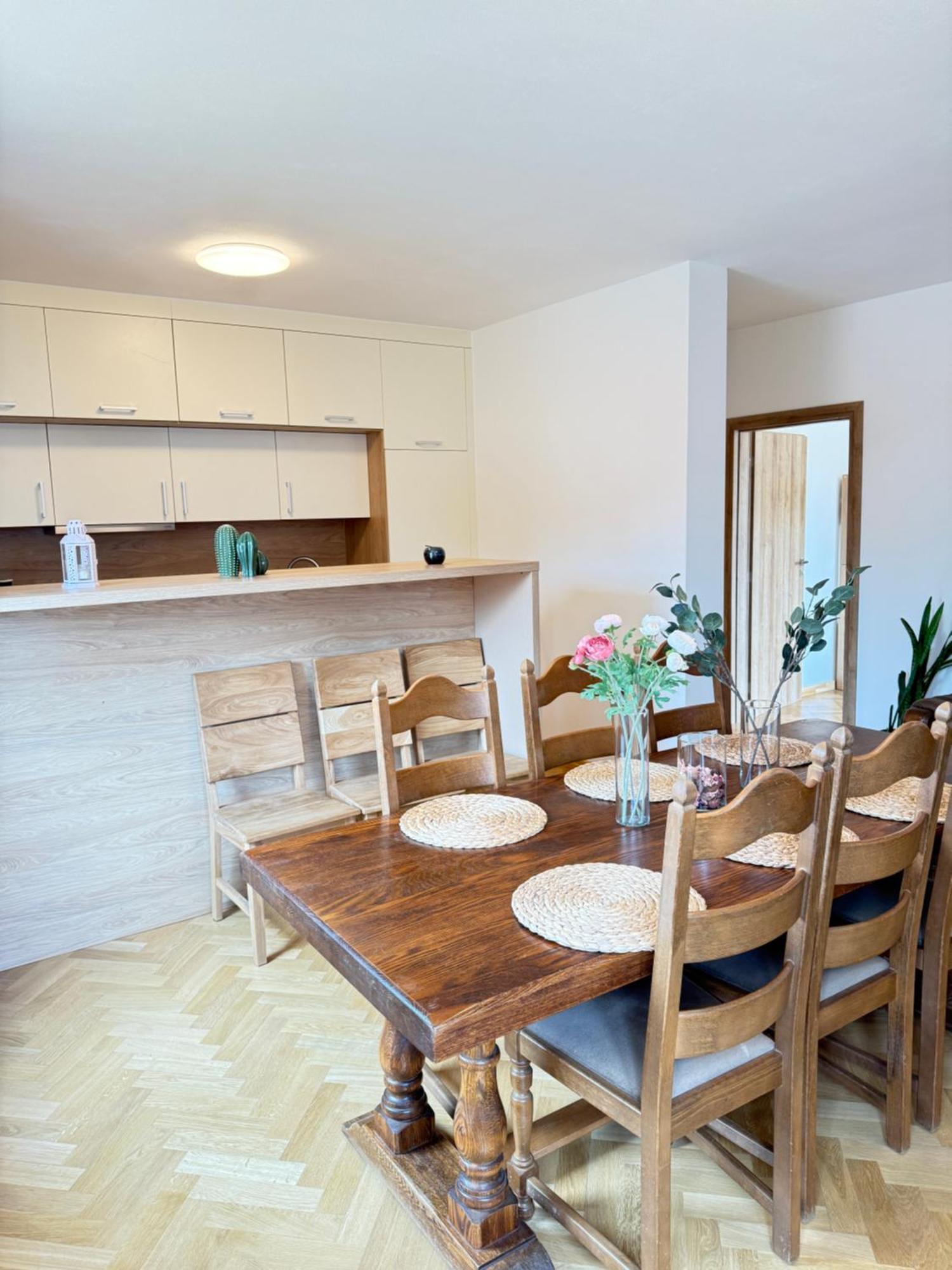 Familyvilla, New 4 Luxury Big Apartments, Parking ปราก ภายนอก รูปภาพ