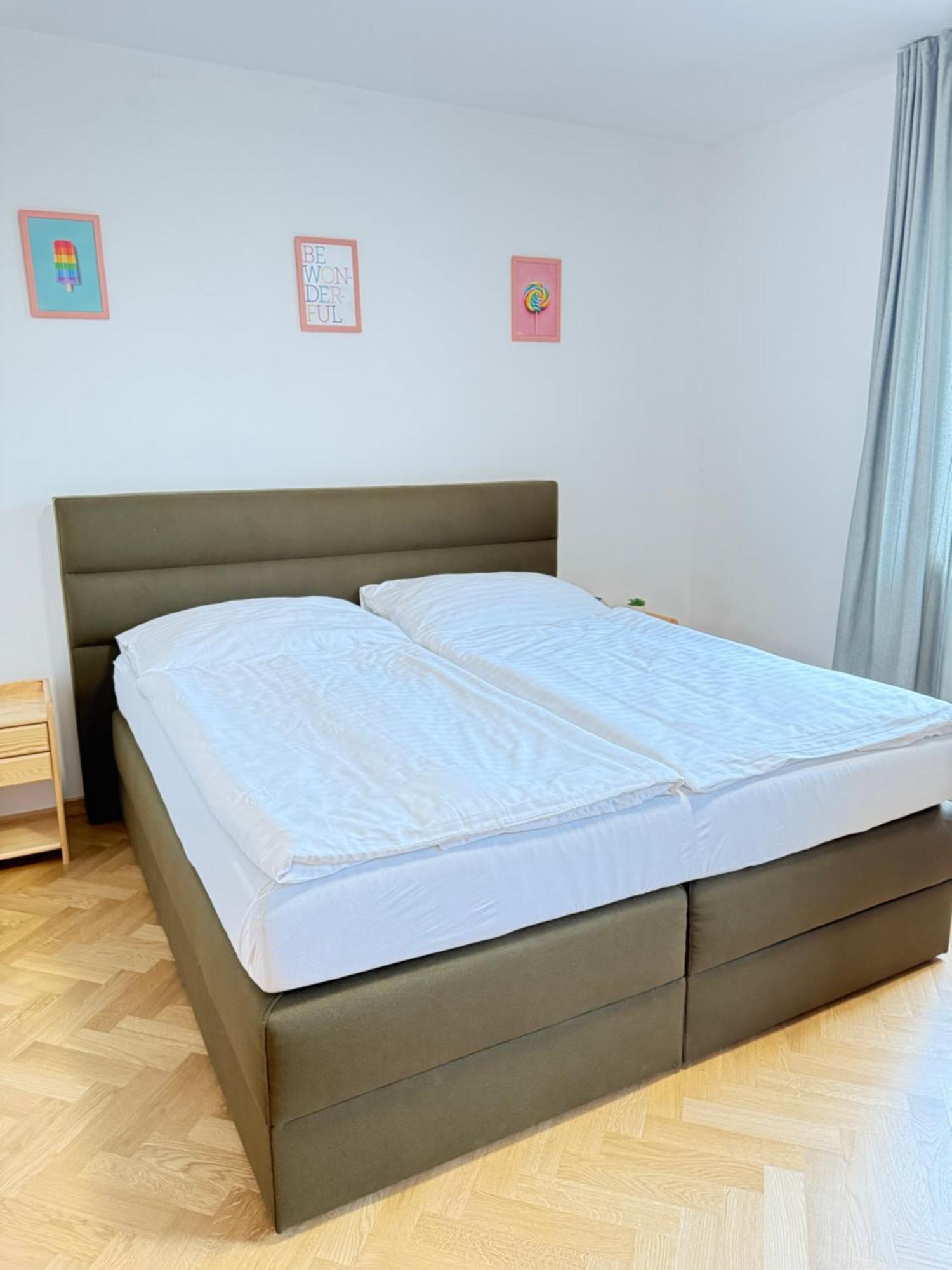Familyvilla, New 4 Luxury Big Apartments, Parking ปราก ภายนอก รูปภาพ
